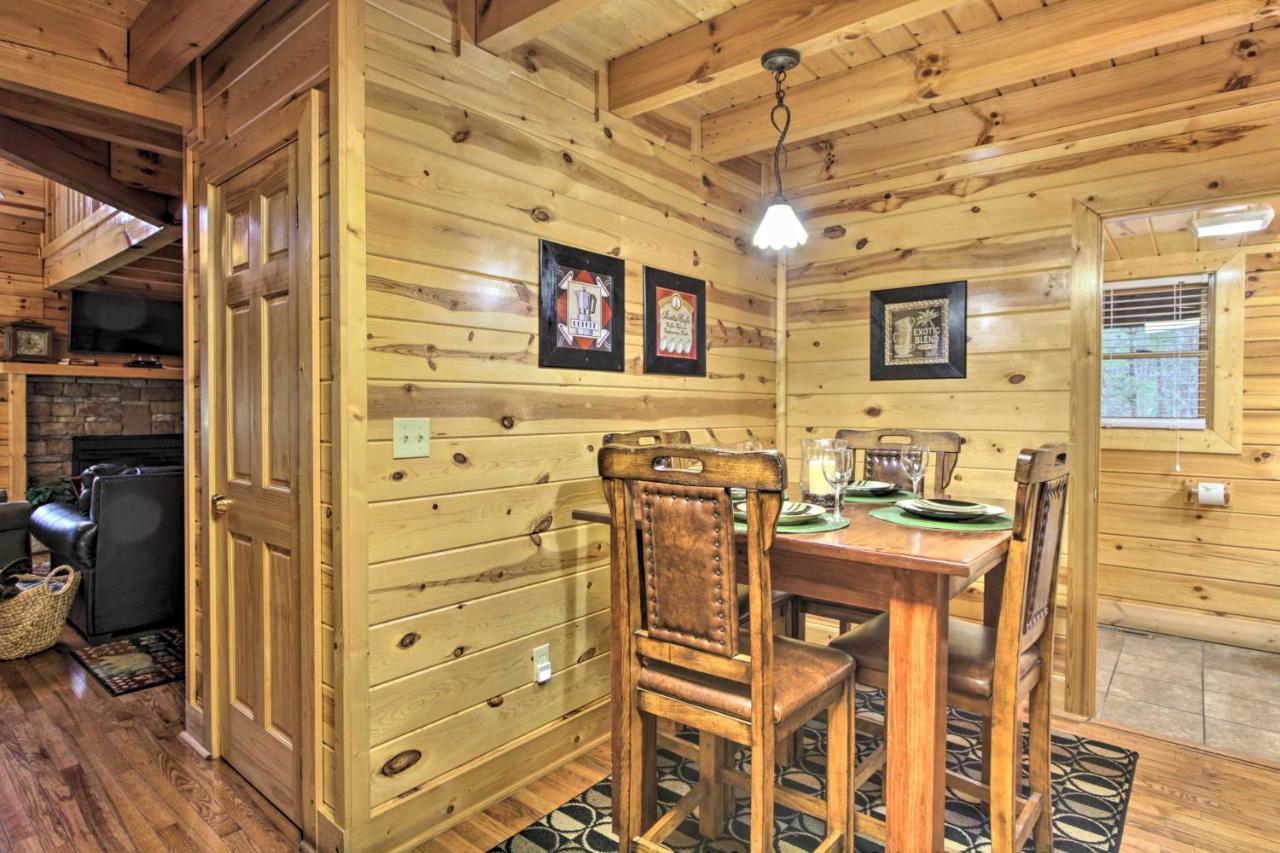 Cabin With Hot Tub About 2 Mi To Island In Pigeon Forge! المظهر الخارجي الصورة